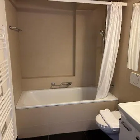 Cozy 1br In Popular Kreis 3 - West 11 Apartment *